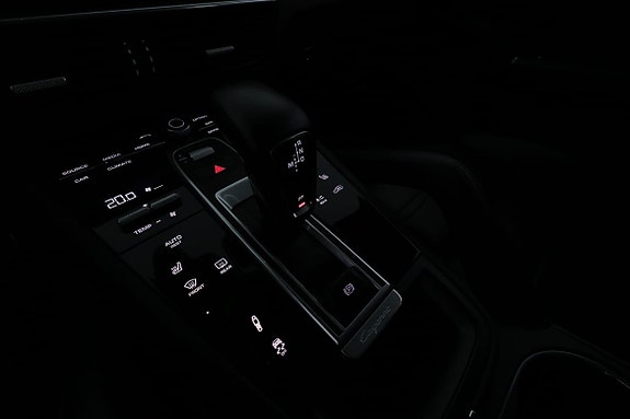 Porsche Cayenne S 25 of 30
