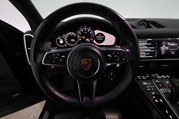 Porsche Cayenne S 16 of 30