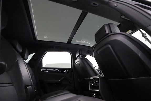 Porsche Cayenne S 23 of 30