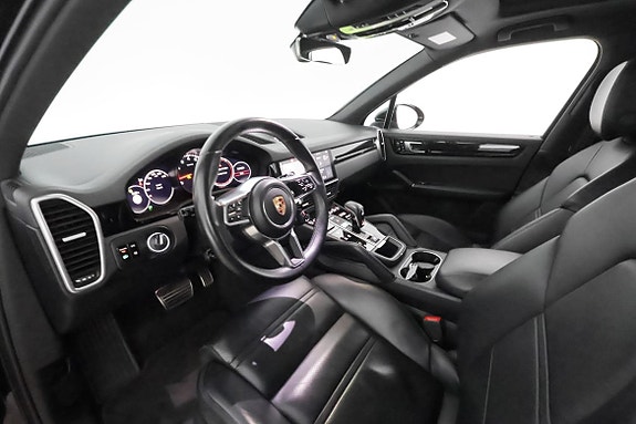 Porsche Cayenne S 13 of 30