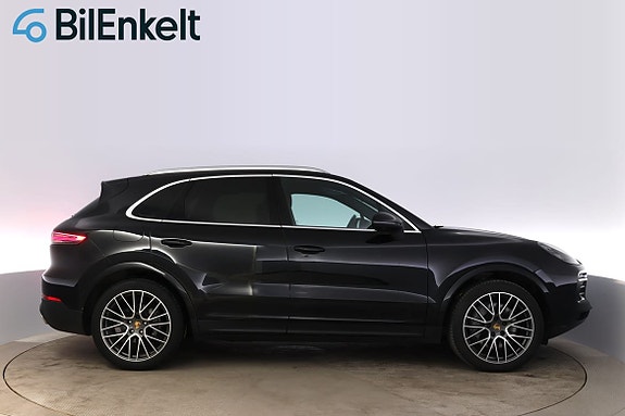Porsche Cayenne S 2 of 5