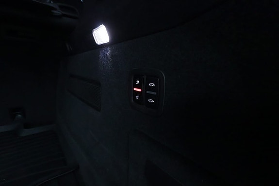 Porsche Cayenne S 9 of 30