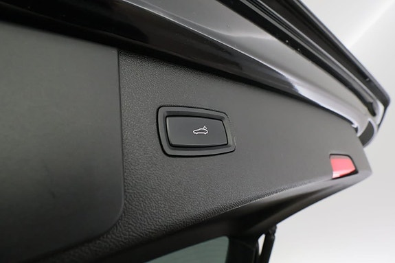 Porsche Cayenne S 10 of 30