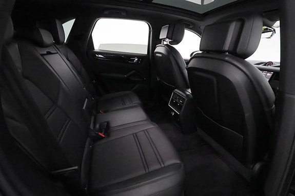 Porsche Cayenne S 22 of 30