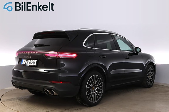 Porsche Cayenne S 3 of 5