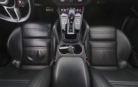 Porsche Cayenne S 20 of 30