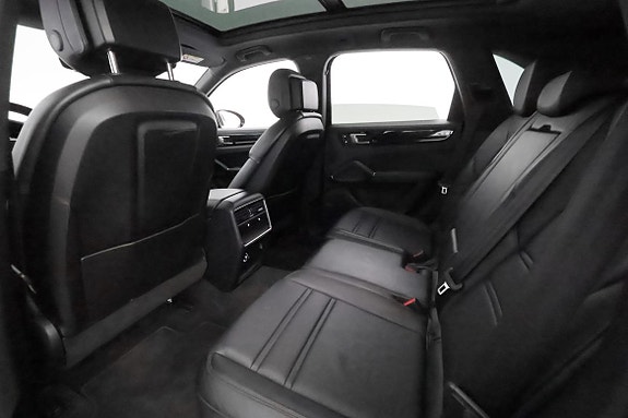 Porsche Cayenne S 21 of 30