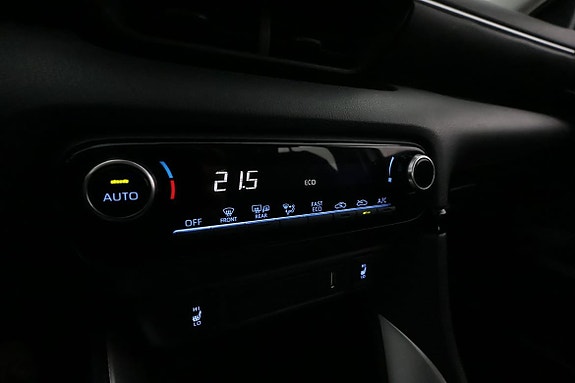 Toyota Yaris 20 of 28