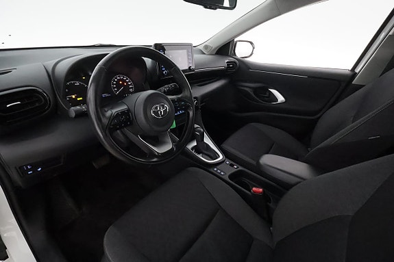 Toyota Yaris 11 of 28