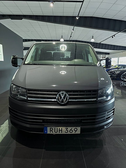 Volkswagen Transporter 10 of 13