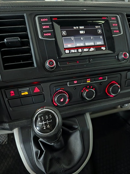 Volkswagen Transporter 7 of 13