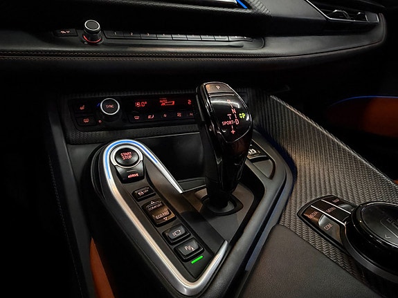 BMW i8 16 of 27
