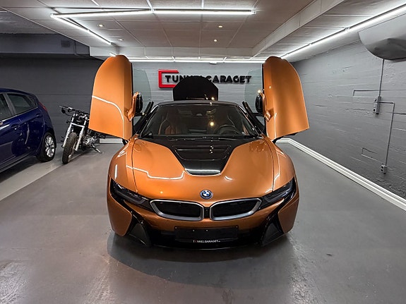 BMW i8 10 of 27