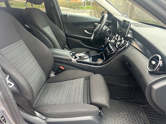 Mercedes-Benz C220 d 9 of 15
