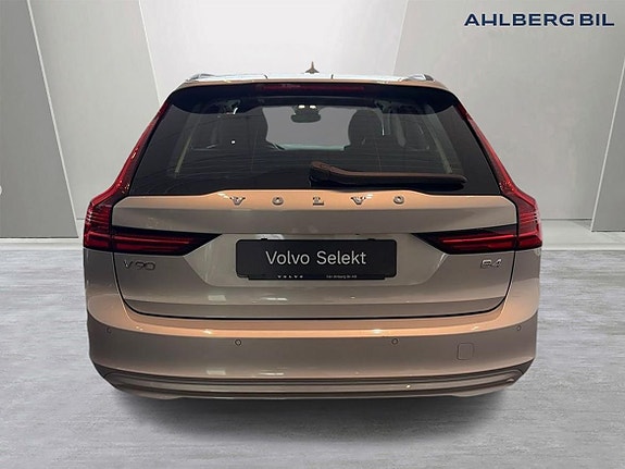 Volvo V90 4 of 5
