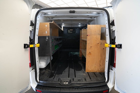 Ford Transit Custom 13 of 20