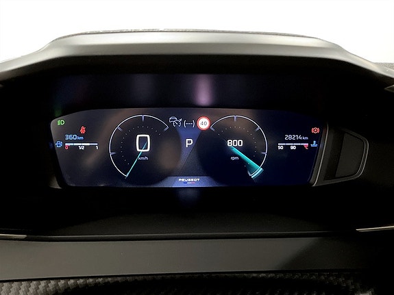 Peugeot 2008 9 of 18
