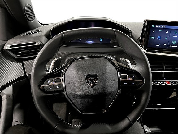 Peugeot 2008 7 of 18