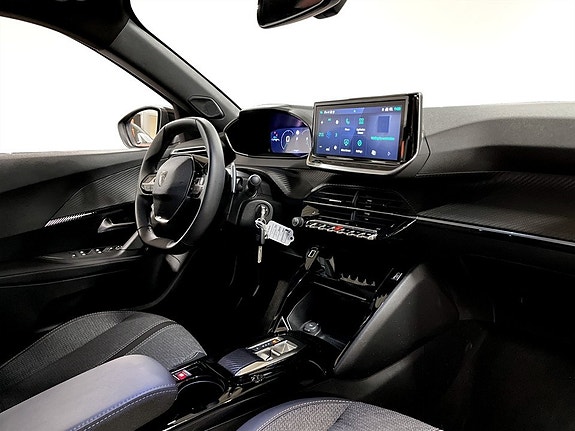 Peugeot 2008 14 of 18