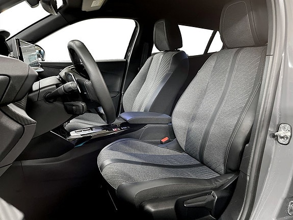 Peugeot 2008 4 of 5