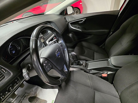 Volvo V40 6 of 10
