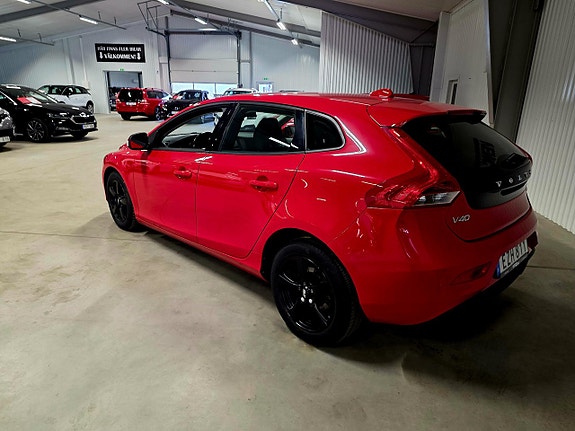 Volvo V40 5 of 5