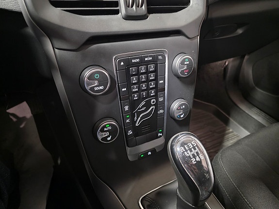 Volvo V40 8 of 10
