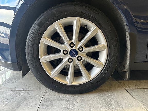Ford Focus 7 of 21