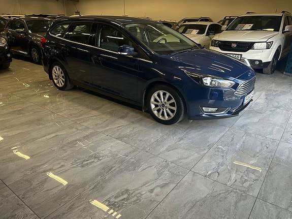 Ford Focus 2 of 5
