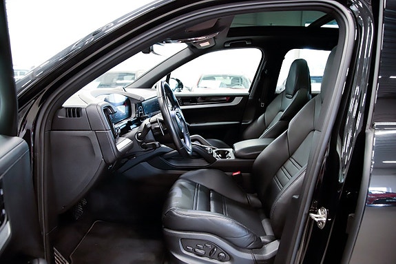 Porsche Cayenne 7 of 21