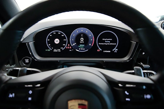 Porsche Cayenne 17 of 21