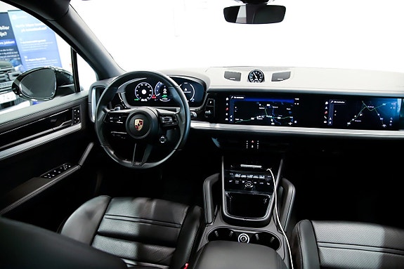 Porsche Cayenne 6 of 21