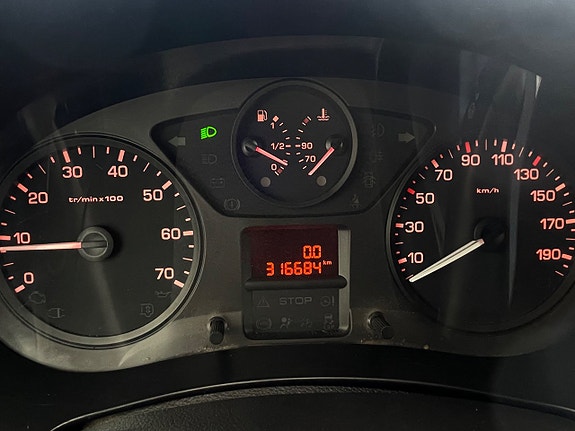 Peugeot Partner 13 of 19