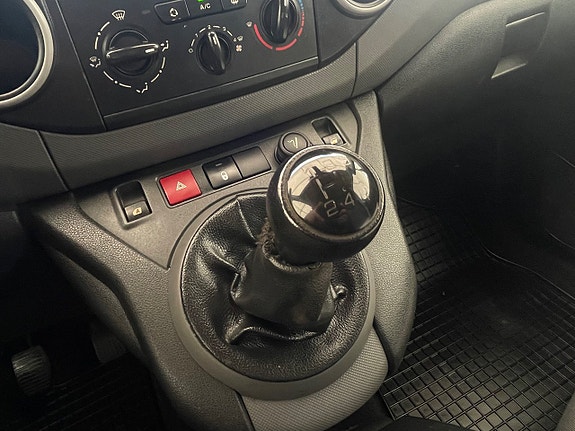 Peugeot Partner 19 of 19