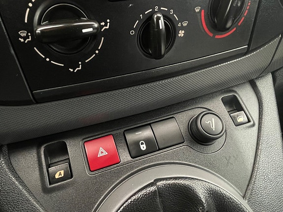 Peugeot Partner 18 of 19