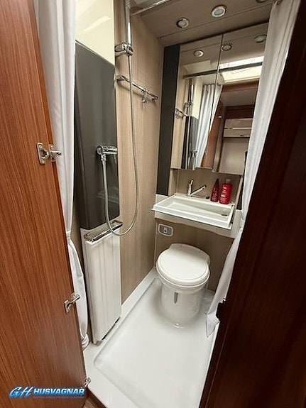 Adria ALPINA 663 UK 10 of 13