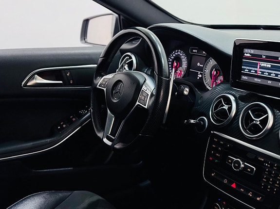 Mercedes-Benz A180 4 of 5