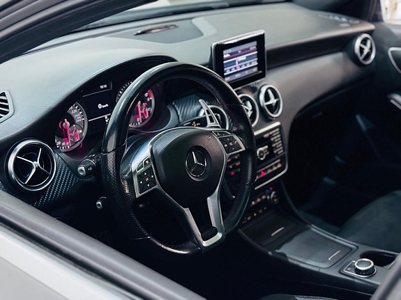 Mercedes-Benz A180 9 of 20