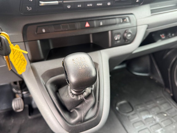 Peugeot Expert 15 of 16