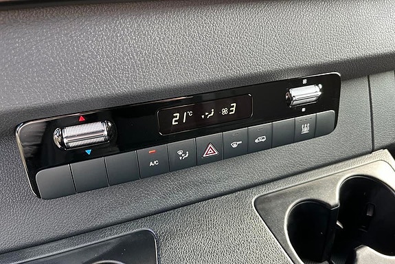Mercedes-Benz eSprinter 420 13 of 14