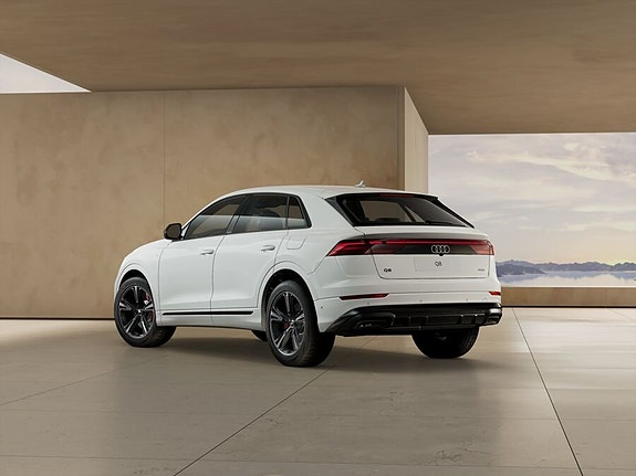 Audi Q8 3 of 10