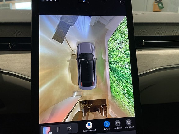 Volvo ES90 15 of 18