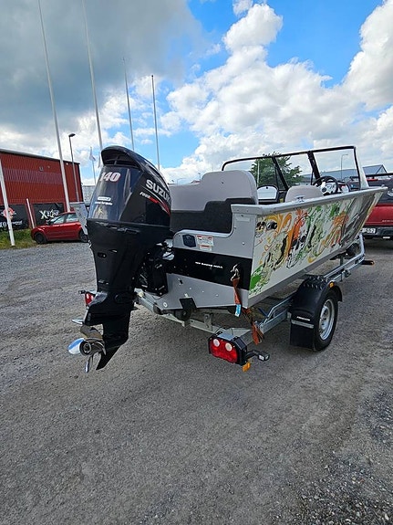 Starweld 18DC med Suzuki 140hk och Brenderup Trailer 5 of 10