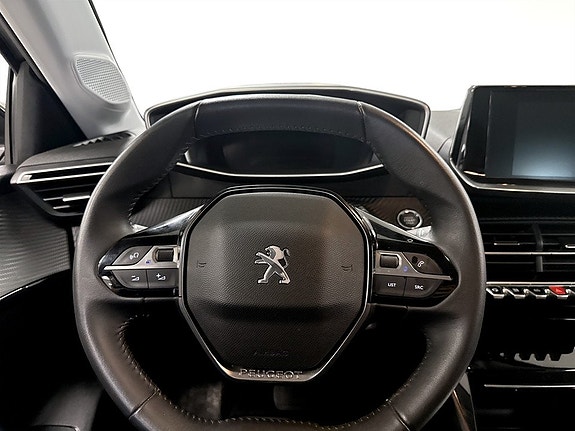Peugeot e-208 7 of 16