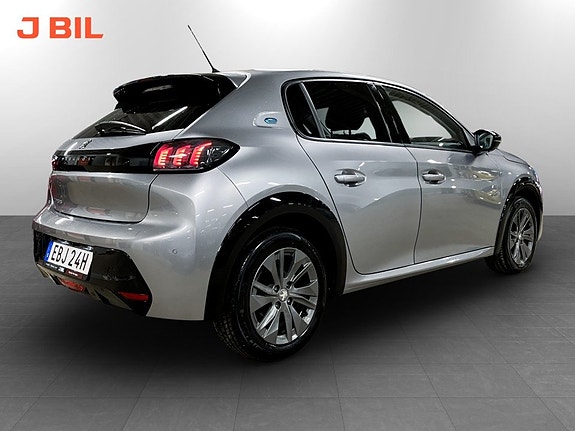 Peugeot e-208 3 of 5