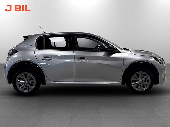 Peugeot e-208 14 of 16