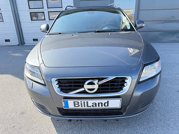 Volvo V50 2 of 7