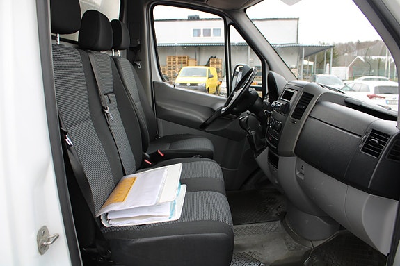 Mercedes-Benz Sprinter 319 8 of 17