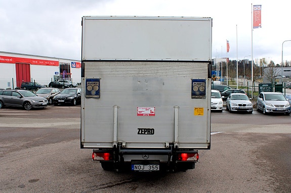 Mercedes-Benz Sprinter 319 13 of 17