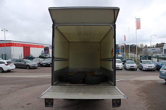 Mercedes-Benz Sprinter 319 14 of 17
